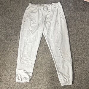Under Armour Men's White Athletic Jogger Sweatpants